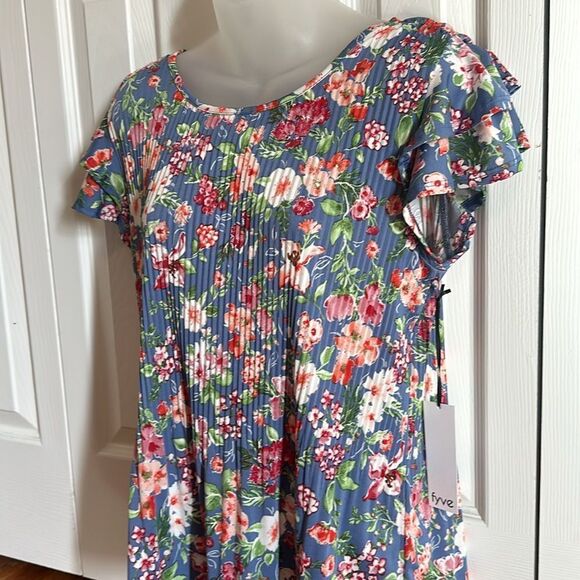 Fyve Floral Silky Blue Top Blouse Shirt Boho Ribbed Design Small S NWT - Picture 2 of 6